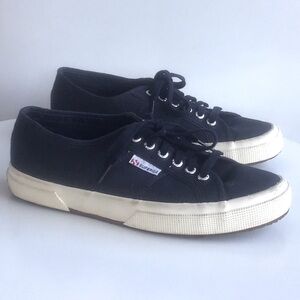 Superga navy canvas classic 2750 COTU sneakers men’s 8 women’s 9.5